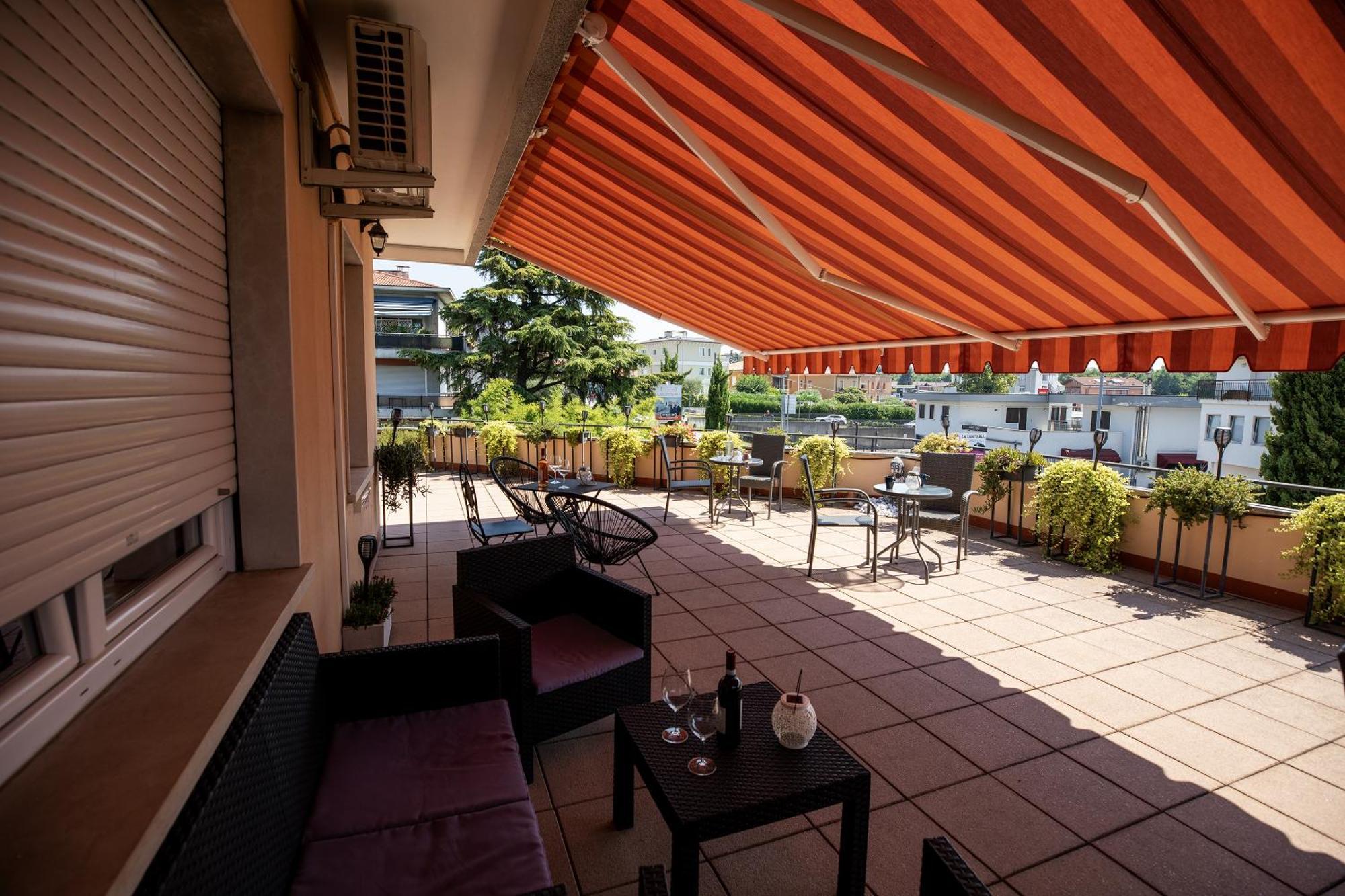 Bru Rooms Peschiera del Garda Exterior foto